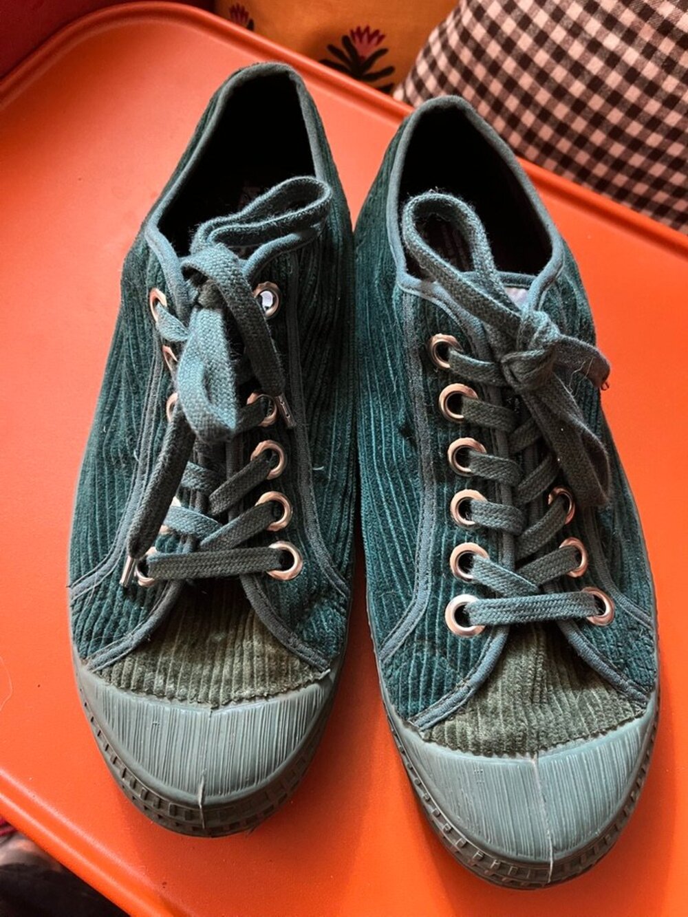 Novesta Star Master Green Corduroy Sneakers EU 40 Mens 7 Womens 9